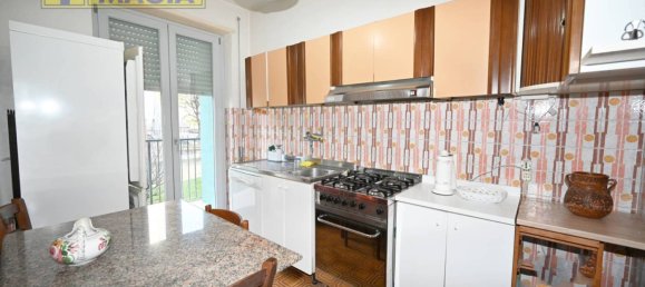 3 bedrooms Apartment in Ascoli Piceno, Italy No. 25488 4