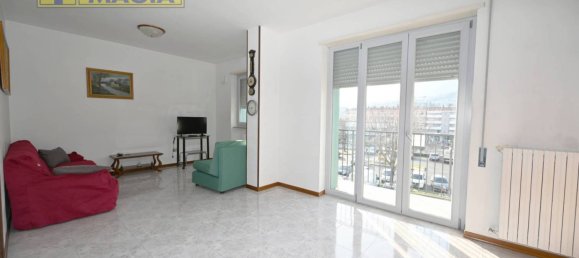 3 bedrooms Apartment in Ascoli Piceno, Italy No. 25488 2