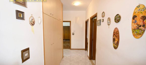 3 bedrooms Apartment in Ascoli Piceno, Italy No. 25488 8
