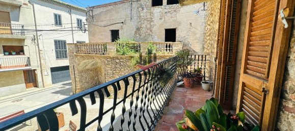 Дом с 6 спальнями в Пералада, Испания № 140794 10