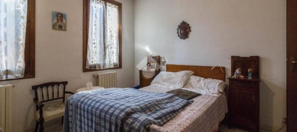 2 bedrooms House in Carpi, Italy No. 151349 18