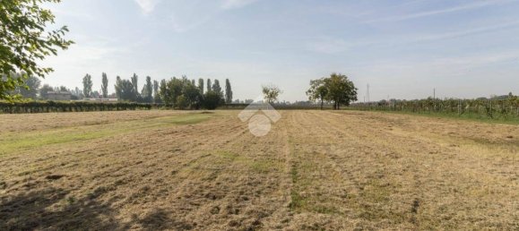 2 bedrooms House in Carpi, Italy No. 151349 16