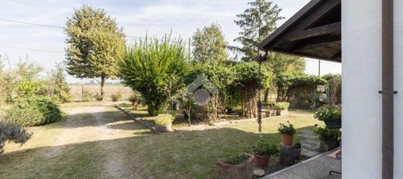 2 bedrooms House in Carpi, Italy No. 151349 19