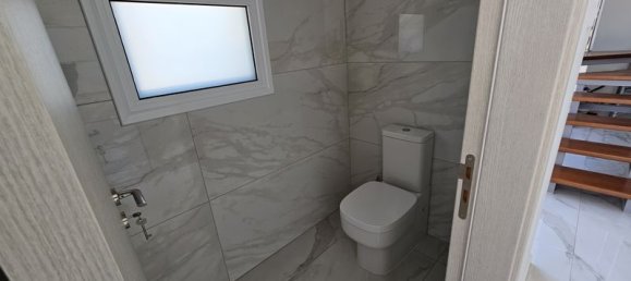 3 bedrooms Villa in Paphos, Cyprus No. 9373 9