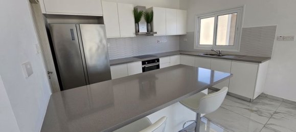 3 bedrooms Villa in Paphos, Cyprus No. 9373 7