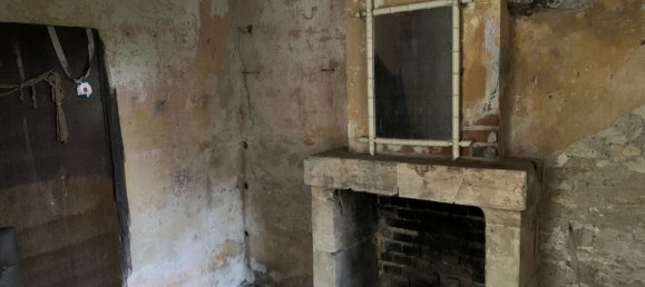 3 bedrooms House in Charge, France No. 39231 13