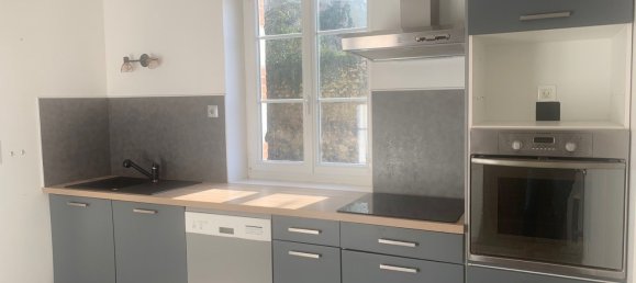 3 bedrooms House in Charge, France No. 39231 3