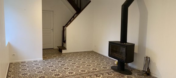 3 bedrooms House in Charge, France No. 39231 2