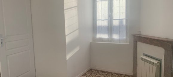 3 bedrooms House in Charge, France No. 39231 6