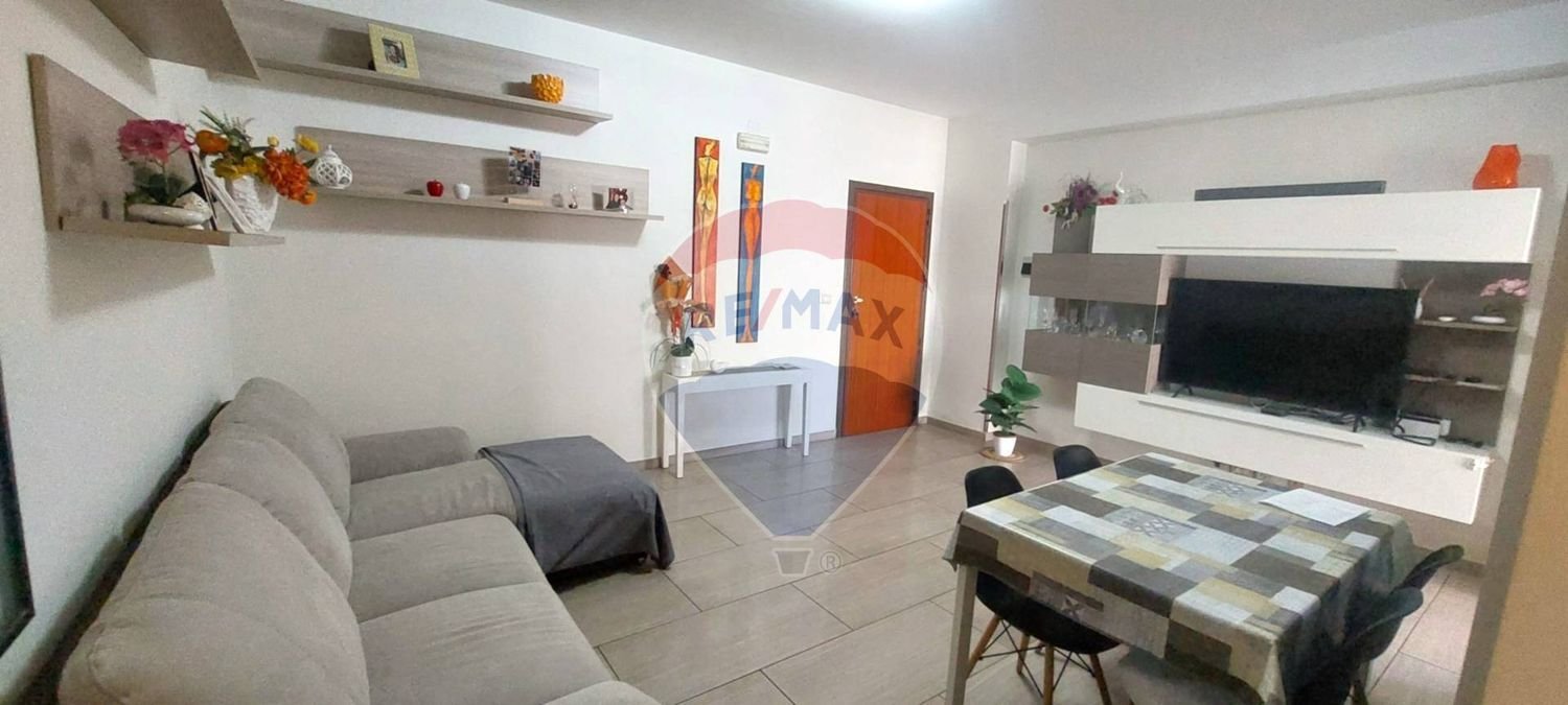 4غرفة شقة في Aci Catena, Italy رقم 120437