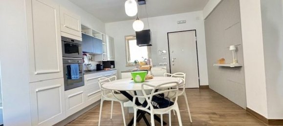 3 rooms House in Rome, Italy No. 279995 5