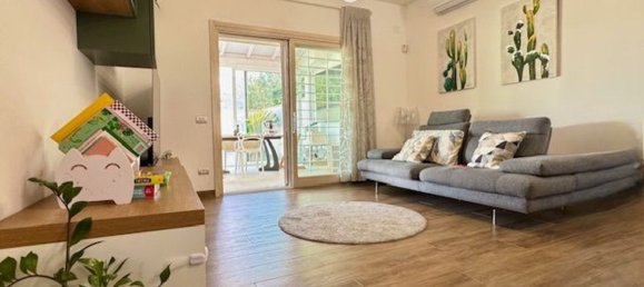3 rooms House in Rome, Italy No. 279995 3