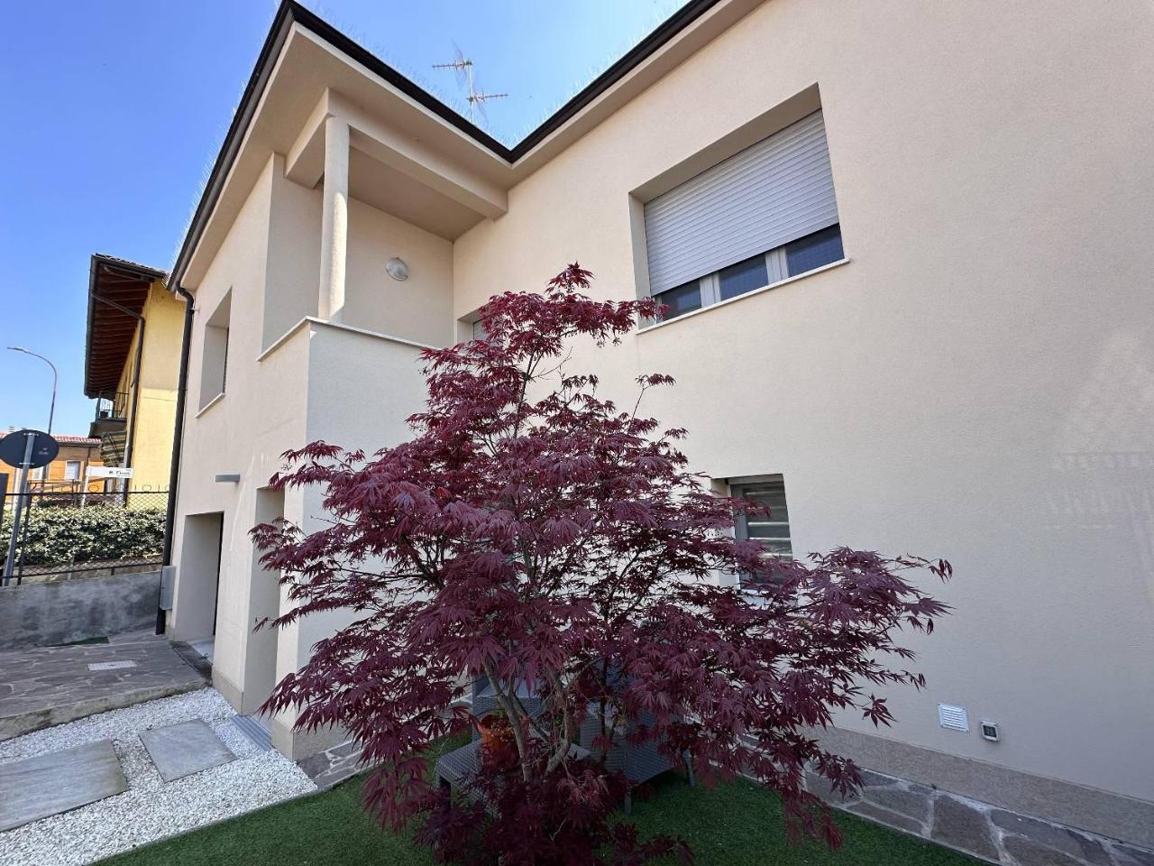 Apartamento de 4 habitaciónes en Lodi, Italy No. 28810