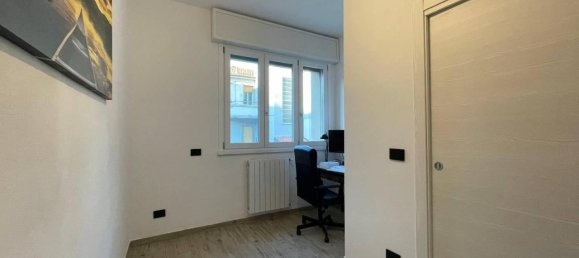 Apartamento de 4 habitaciónes en Lodi, Italy No. 28810 22