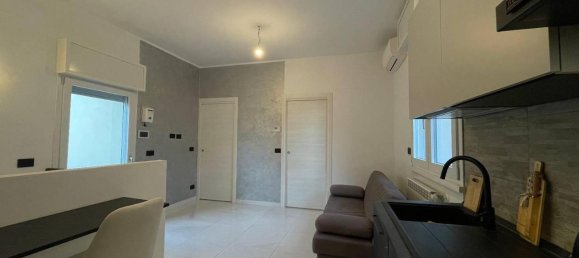 Apartamento de 4 habitaciónes en Lodi, Italy No. 28810 11