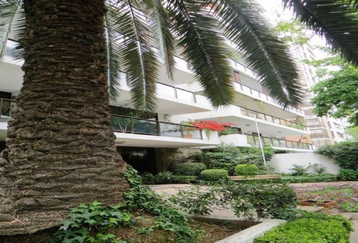 4 bedrooms Apartment in Santiago, Chile No. 2614