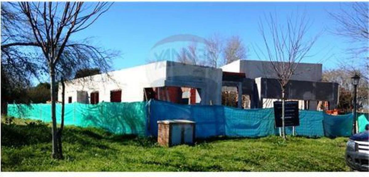 4 bedrooms House in Escobar, Argentina No. 3207