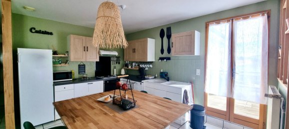 4 chambres Bâtiment à Malintrat, France No. 194670 5