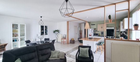 4 chambres Bâtiment à Malintrat, France No. 194670 2