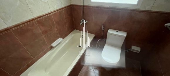 5 bedrooms Villa in Shakhbout City, UAE No. 45313 13