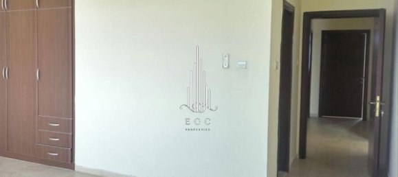 5 bedrooms Villa in Shakhbout City, UAE No. 45313 3