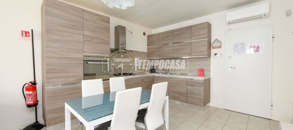 3-salle Appartement à Lonato del Garda, Italy No. 6991 9