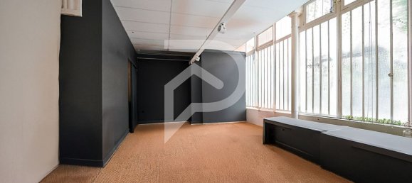 6 rooms Apartment in Paris, France No. 143669 7