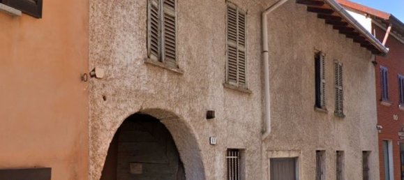 2-salle Appartement à Fagnano Olona, Italy No. 181315 17