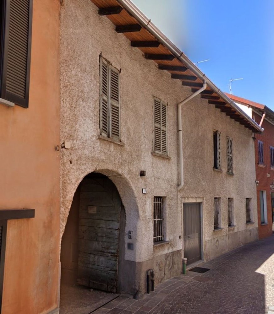 2-salle Appartement à Fagnano Olona, Italy No. 181315