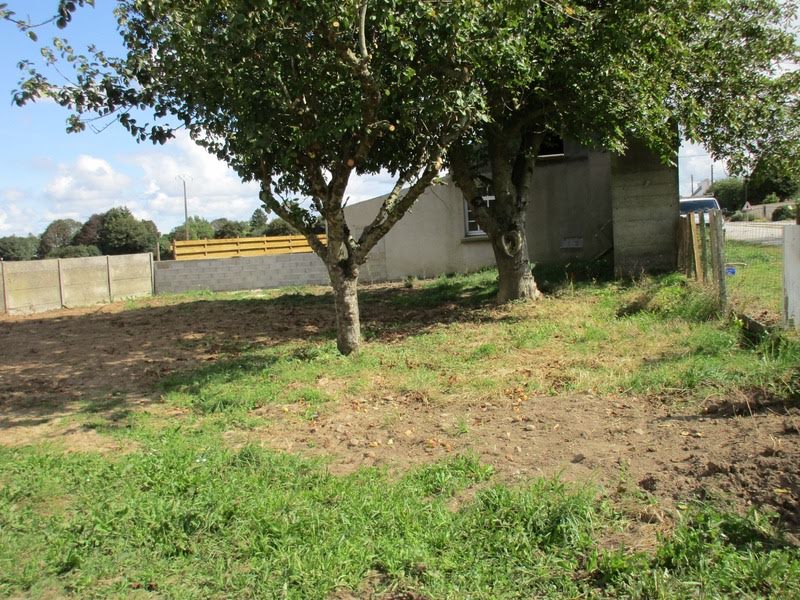 550m² Land in Guiclan, France No. 97072