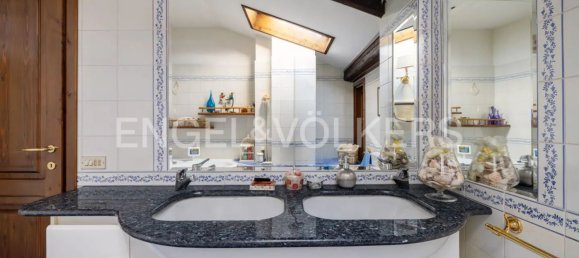 7 rooms House in Lesa, Italy No. 62971 8