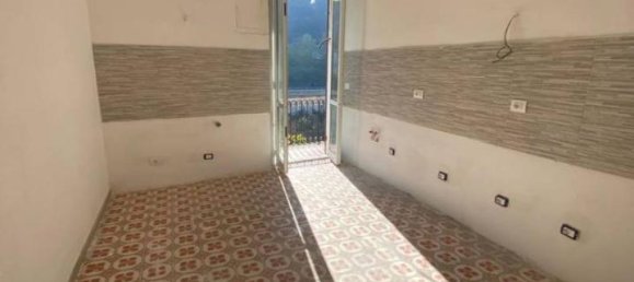 4-Zimmer Wohnung in Genoa, Italy, Nr. 30971 9