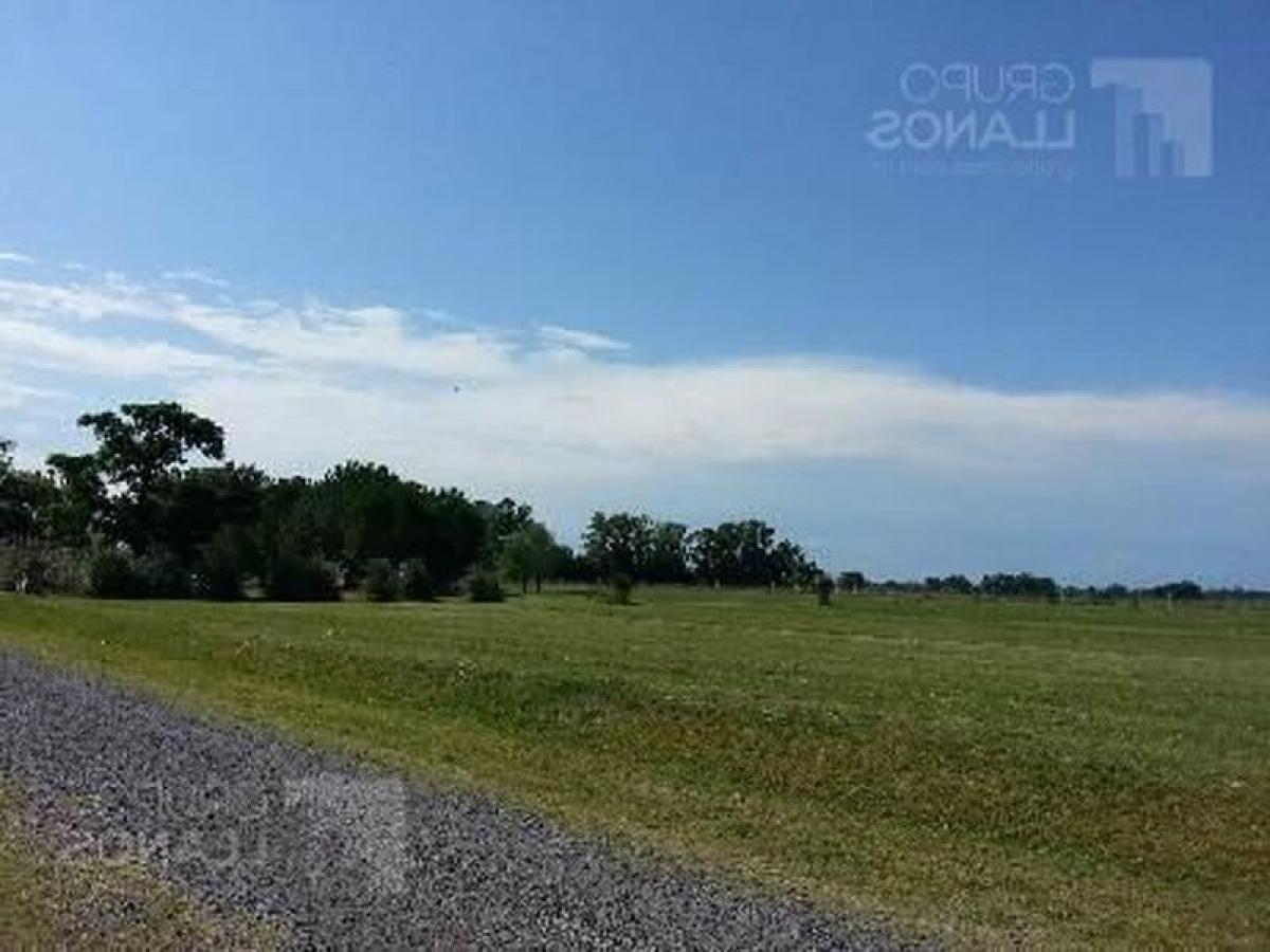  Land in Lujan, Argentina No. 40774