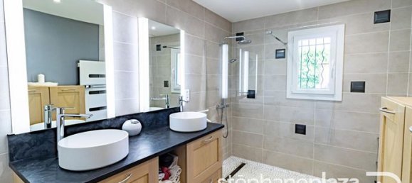 4 bedrooms Villa in Perouges, France No. 315379 10