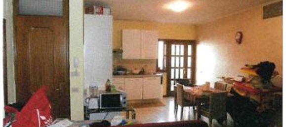 Квартира с 3 комнатами в Альбано Сант Алессандро, Италия № 6074 11