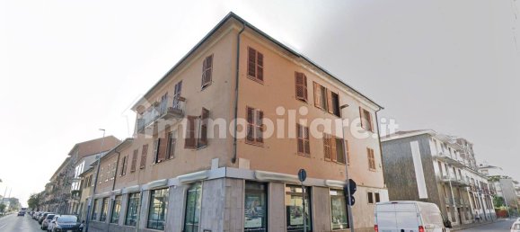Gewerbliche Immobilie in Novara, Italy 623m², Nr. 319601 4