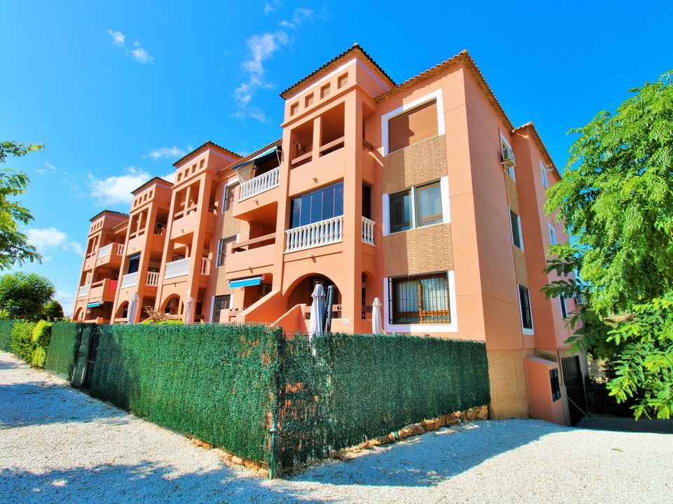 Квартира с 2 спальнями в Аликанте, Испания № 181461