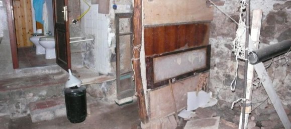 6 rooms House in Abbadia San Salvatore, Italy No. 17983 9