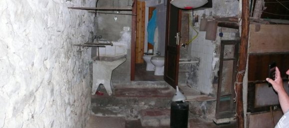 6 rooms House in Abbadia San Salvatore, Italy No. 17983 10