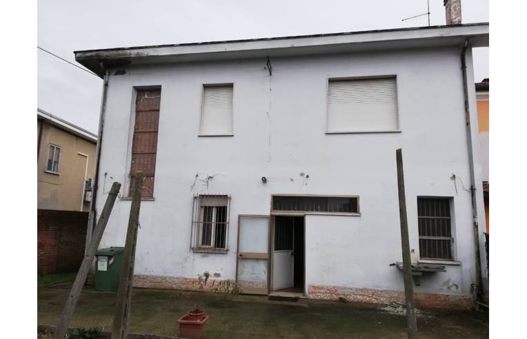 3 bedrooms Villa in Villa Bartolomea, Italy No. 252463