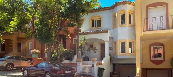 5 bedrooms Townhouse in Marbella, Spain No. 129865 12