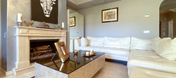 5 bedrooms Townhouse in Marbella, Spain No. 129865 4