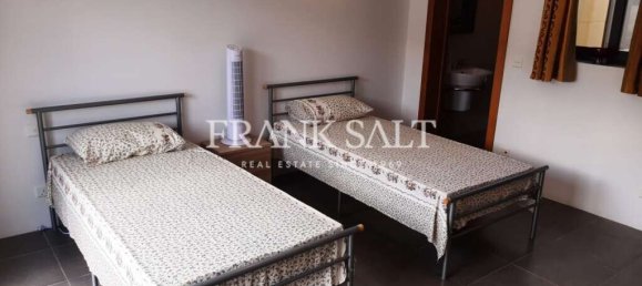 2 bedrooms Apartment in Xlendi, Malta No. 5811 3