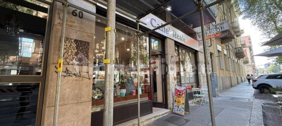 3 rooms Commercial property in Turin, Italy No. 291399 30