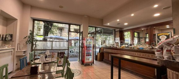 3 rooms Commercial property in Turin, Italy No. 291399 16