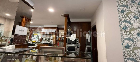 3 rooms Commercial property in Turin, Italy No. 291399 6