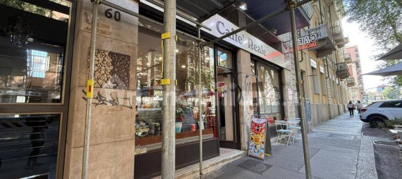 3 rooms Commercial property in Turin, Italy No. 291399 28