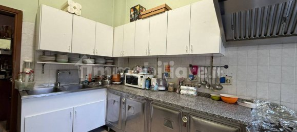 3 rooms Commercial property in Turin, Italy No. 291399 8