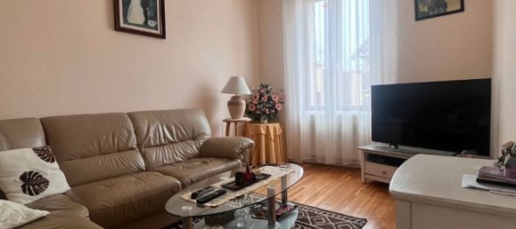 4 bedrooms House in Macon, France No. 325951 5