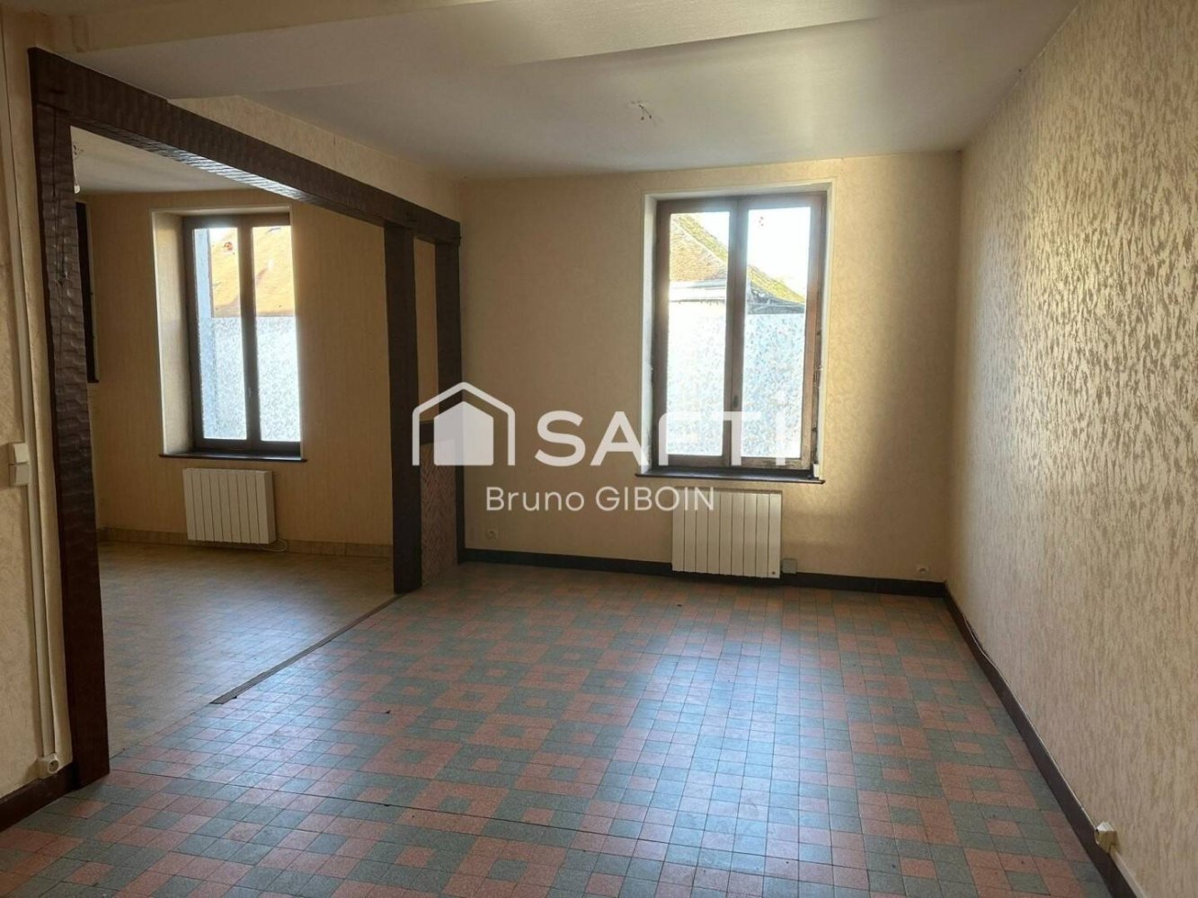 Коммерческая недвижимость 320м² в Жьен, Франция № 41556